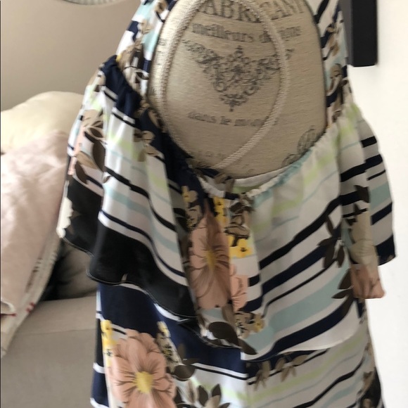 Guess Top - Picture 4 of 6